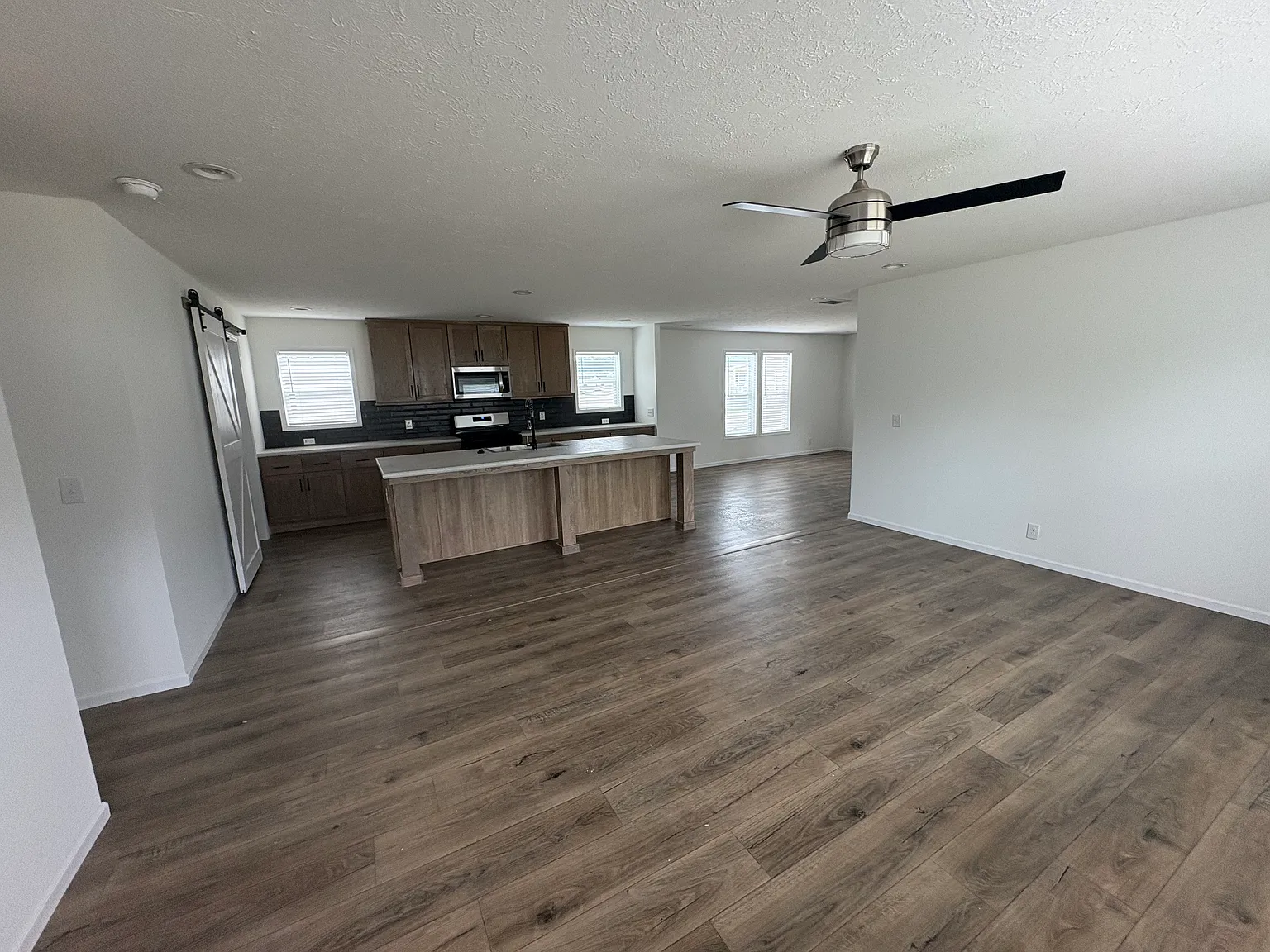 3 bed, 1568 sqft, $1,500 — Photo 2