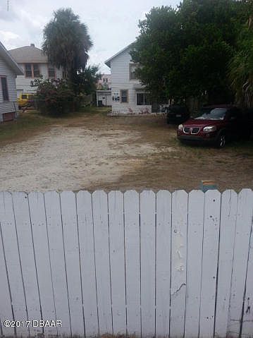 2nd image of 715 Davis St