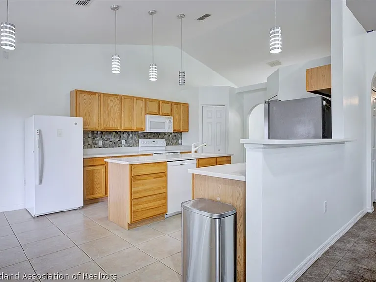 4710 Tarrega St — Photo 10