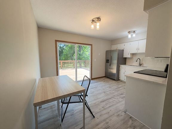 5th image of 11379 Red Fox Dr N