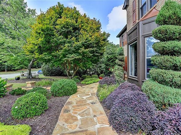 3rd image of 295 Deer Cliff Cv
