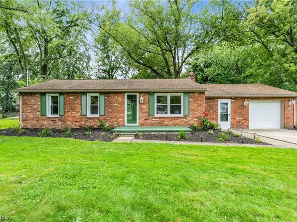 826 Lafayette Blvd, Sheffield Lake, OH 44054