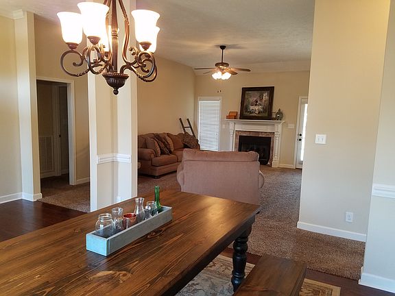2nd image of 827 Iron Wood Cir