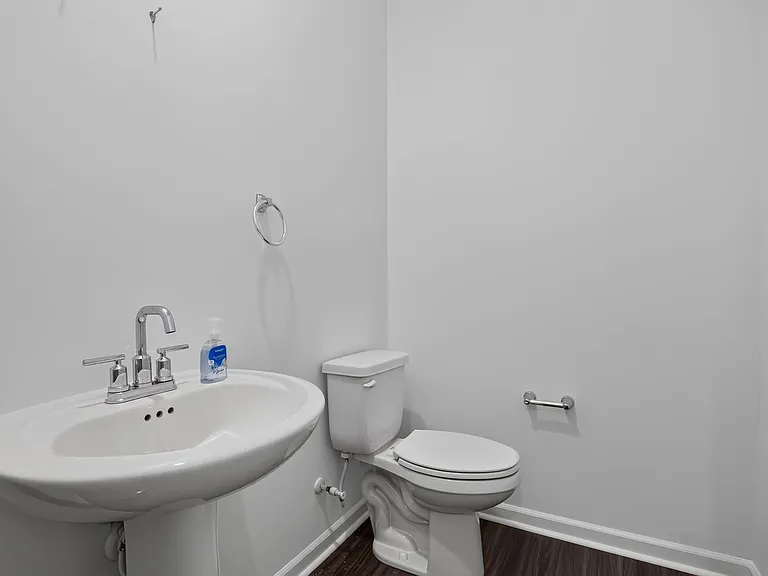 115 Holly Oak Ct — Photo 24