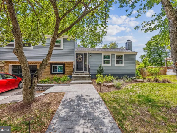 313 E Tantallon Dr, Fort Washington, MD 20744