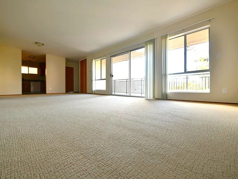 2537 Regent St — Photo 3