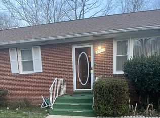 2011 Border Dr, Fort Washington, MD 20744