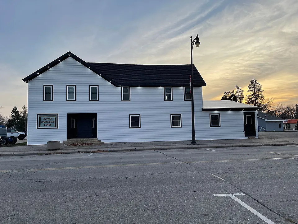 341 Oconto Ave #202