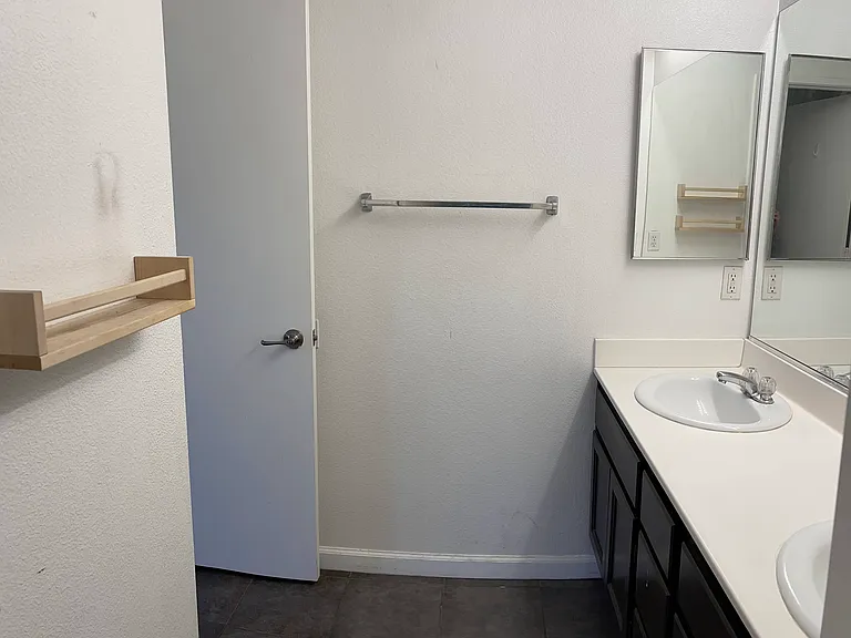 1863 Opaline Pl #533 — Photo 4