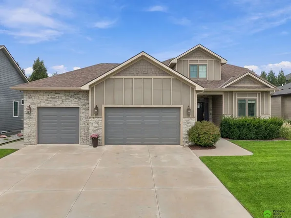 2956 Valley Stream Dr, Lincoln, NE 68516