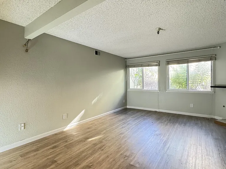 545 Pierce St #2110 — Photo 2