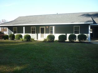 220 Lollar Dr, Columbus, MS 39705