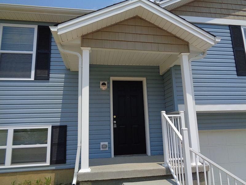 1st image of 1016 Golfview Dr