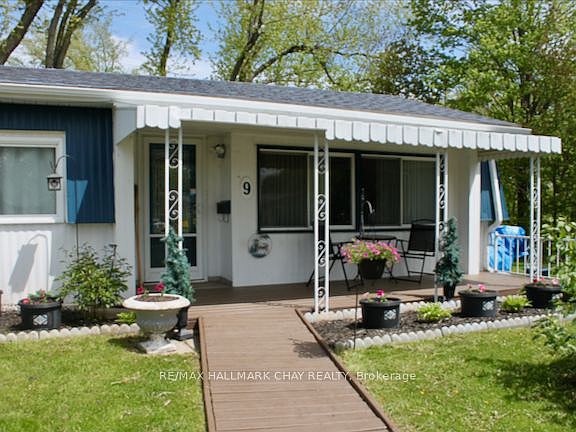 5th image of 9 Locust Hill Ct