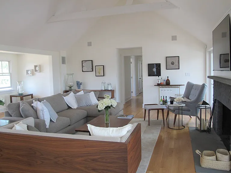40 Tuthill Point Rd — Photo 10