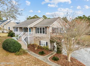 212 Topsail Watch Dr, Hampstead, NC 28443