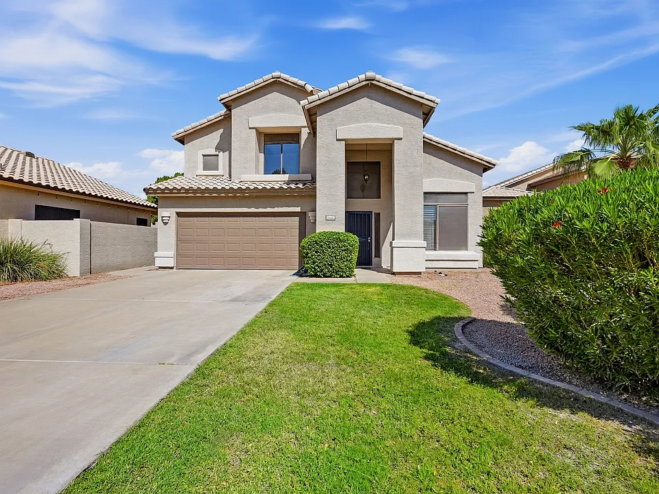 1886 E Oasis Dr