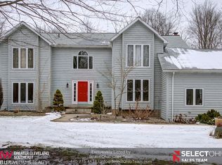 545 E Jackson Rd, Aurora, OH 44202