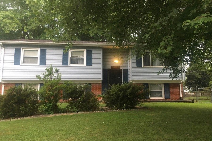 1st image of 13706 Mapledale Ave