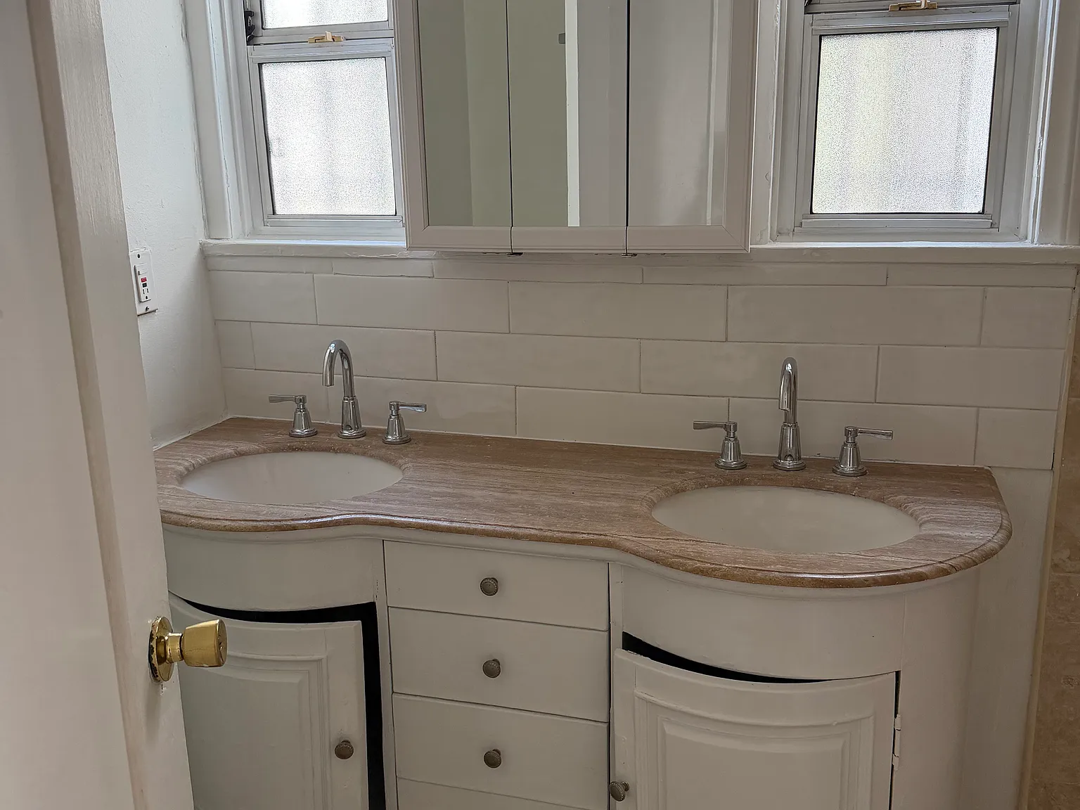 2 bed, 1350 sqft, $3,100 — Photo 4