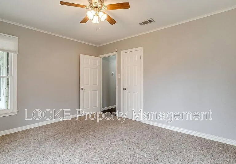 3024 8th Ave — Photo 9