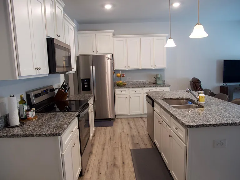 3717 Abbey Way — Photo 3