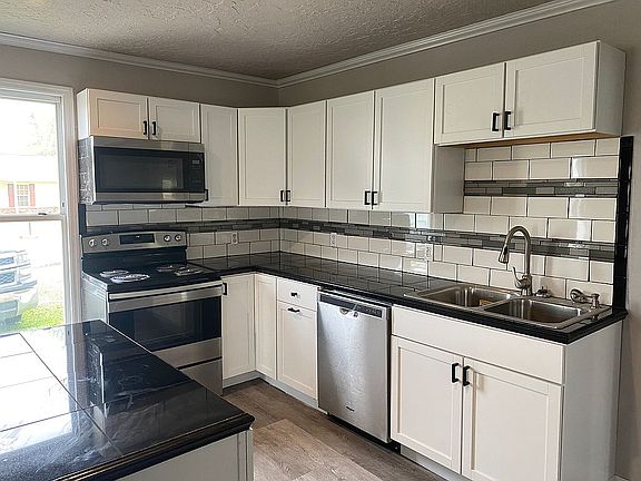 New kitchen and appliances.