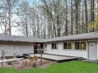 19 Pine Lake Dr, Newnan, GA 30263