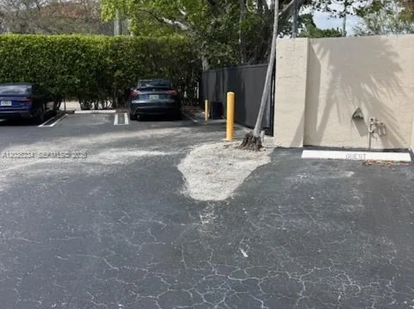 3190 Bird Ave, Miami, FL 33133