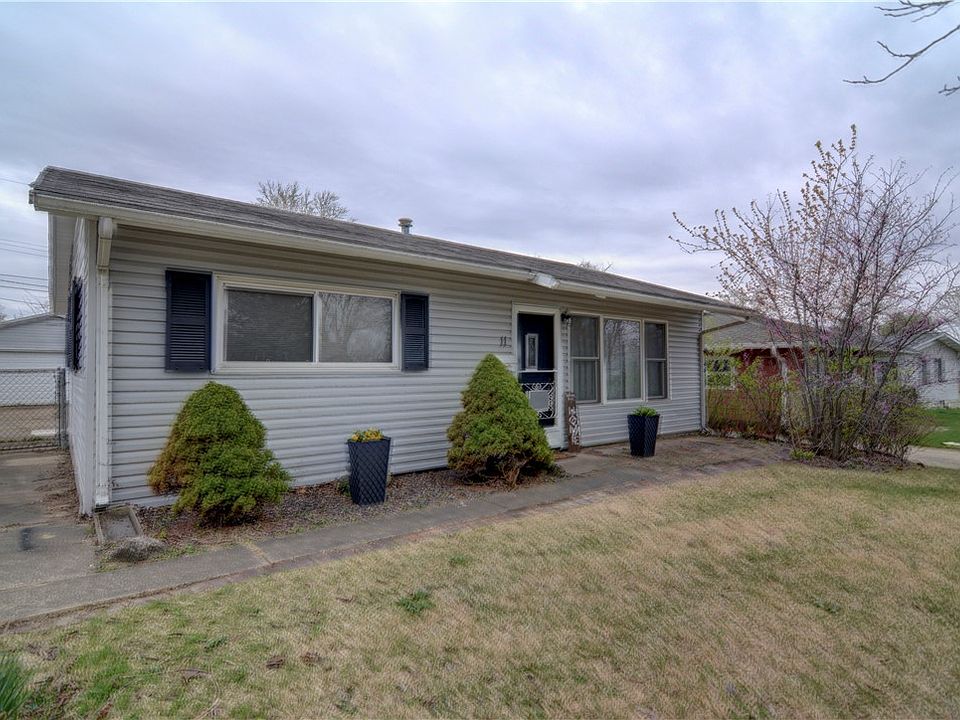 1st image of 11 Meadow Terrace Dr
