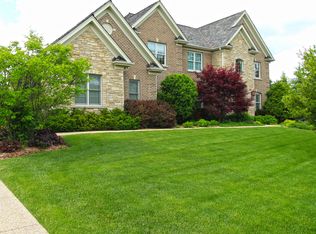 360 Old Mill Rd, Lincolnshire, IL 60069