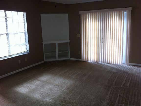 2nd image of 108 Newport Sq