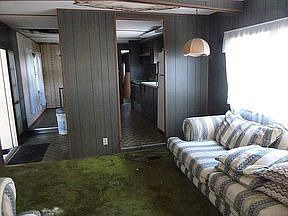 4th image of 2534 Percy Ave