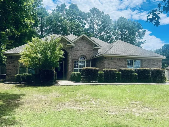 618 Huck Finn Blvd, Redfield, AR 72132
