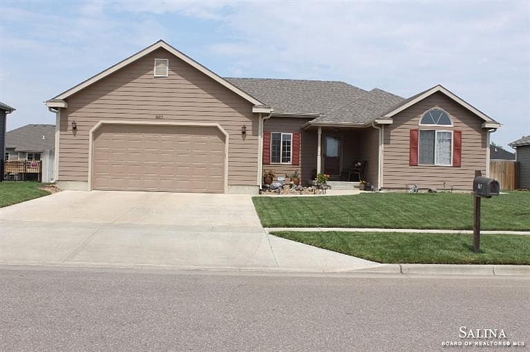 1st image of 807 Joanie Ln