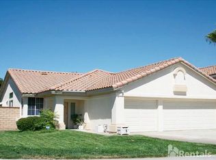 415 Scarborough Cir, Corona, CA 92879