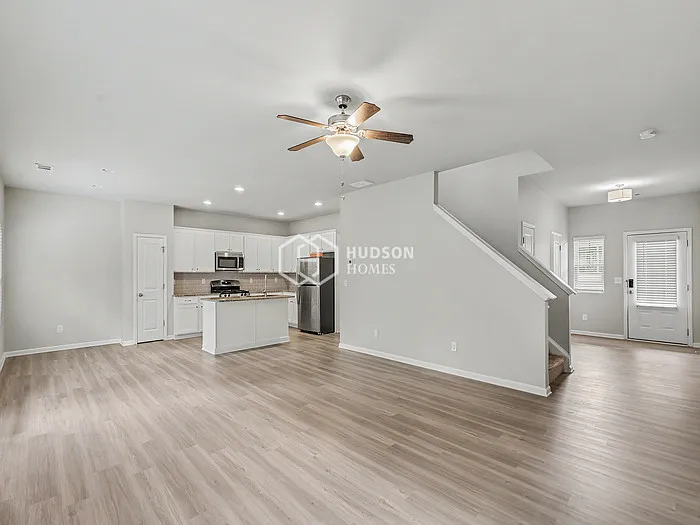 302 S Fortune Way — Photo 5