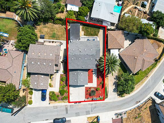 5th image of 3917 Dwiggins St