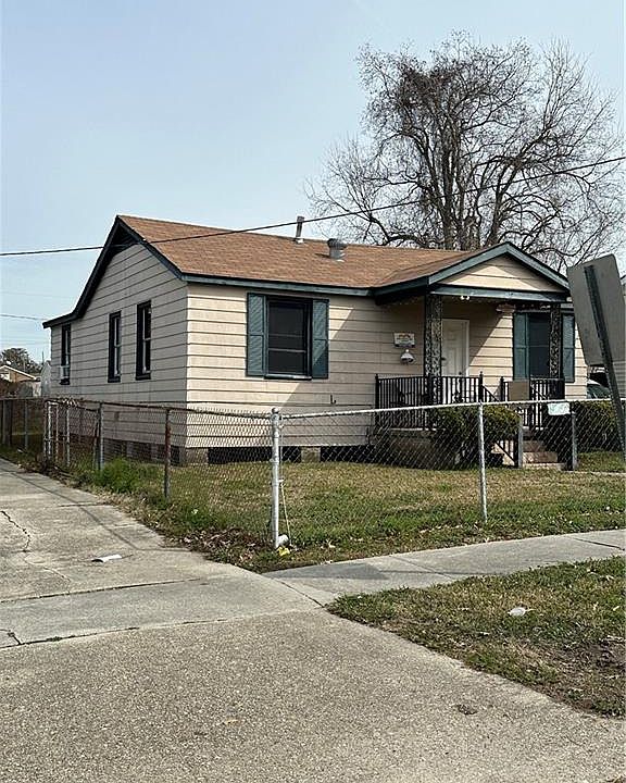 1st image of 2217 Rose Dr