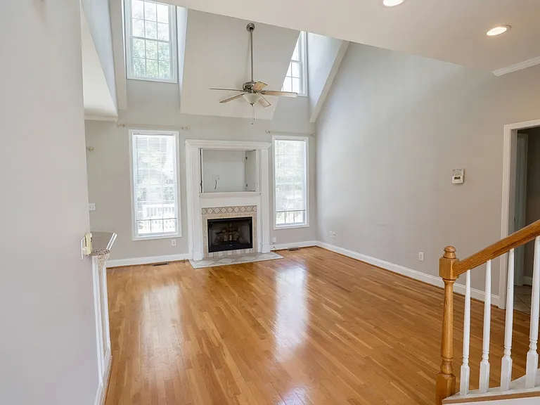 35 Belmont Dr — Photo 3