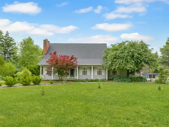 2649 Viehe Dr, Evansville, IN 47725