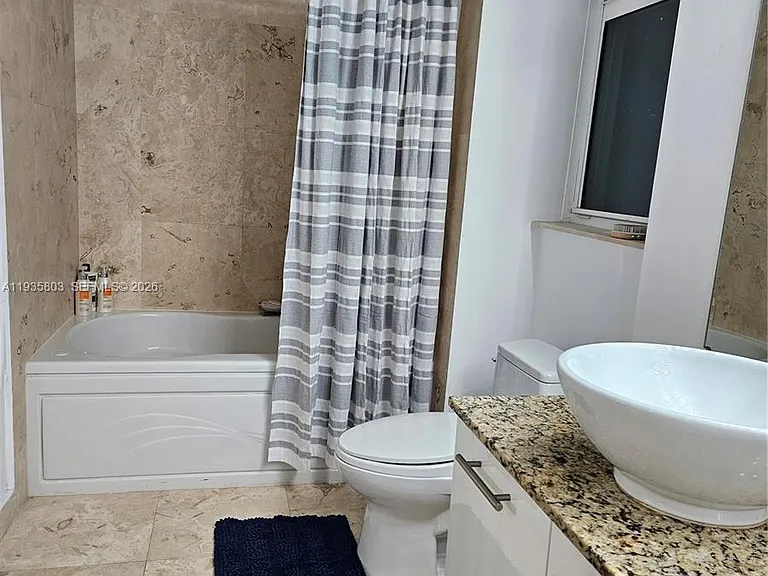 45 SE 5th St #1517 — Photo 19