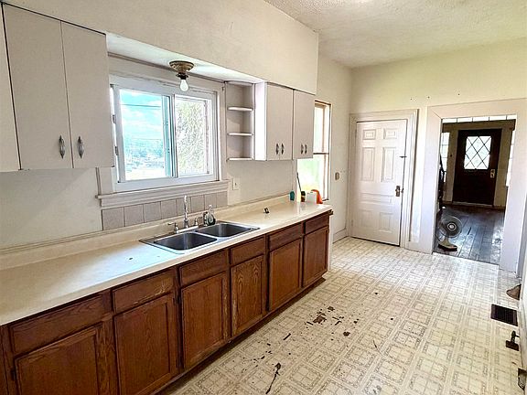 4th image of 490 Vernonview Dr