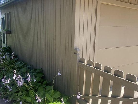 Entry to Backyard & Garage