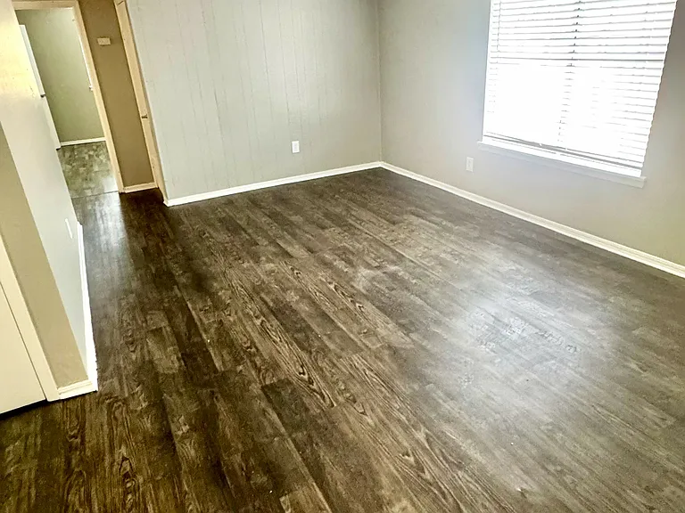 Jasper Gardens Apartments — Photo 10