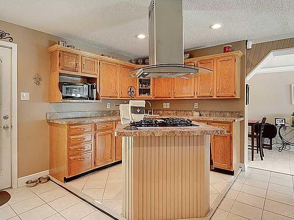 5th image of 2740 Jeanne Dr