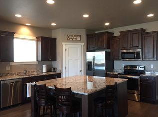 8132 N Rock Creek Cove Ln, Eagle Mountain, UT 84005