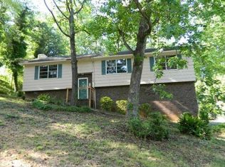 122 Fox Hill Ct NW, Birmingham, AL 35215