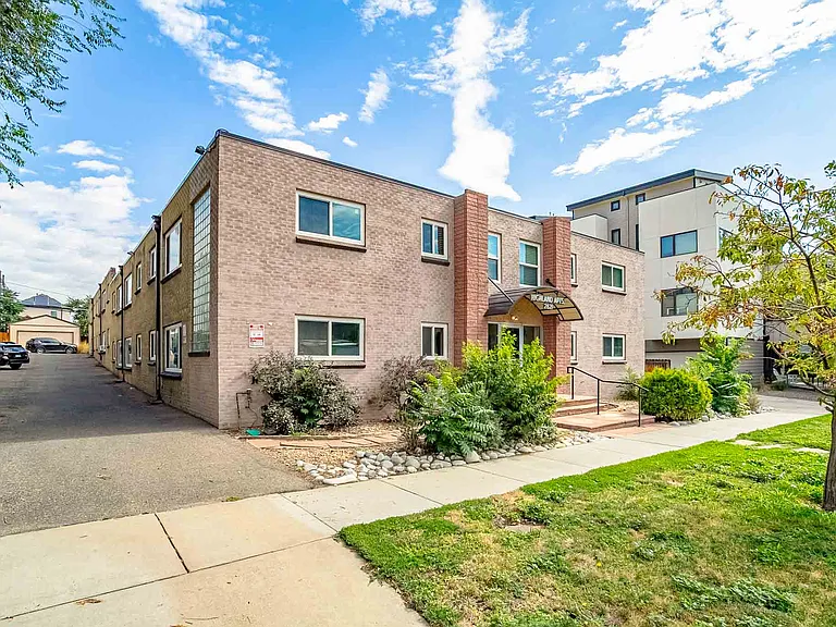 Highland Apartments — Photo 5