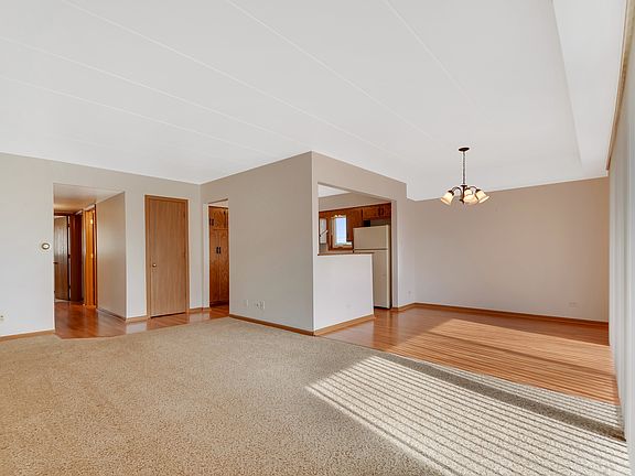 5th image of 11104 Heritage Dr APT 1A